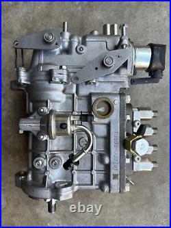 1J598-50103 GENUINE KUBOTA FUEL INJECTION PUMP KIT New with Thread damage as seen