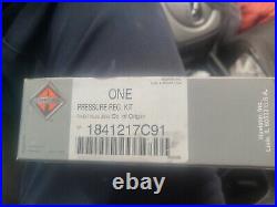 International Fuel Injection Pressure Regulator Kit 1841217C91 NOS